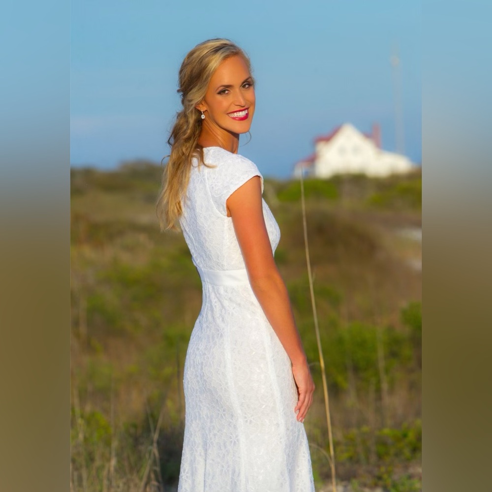 Diane von Furstenberg white lace dress